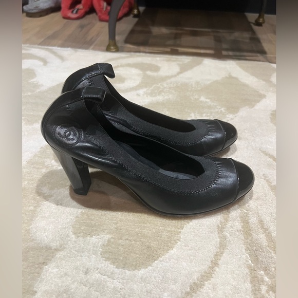 Chanel heels - Picture 3 of 4